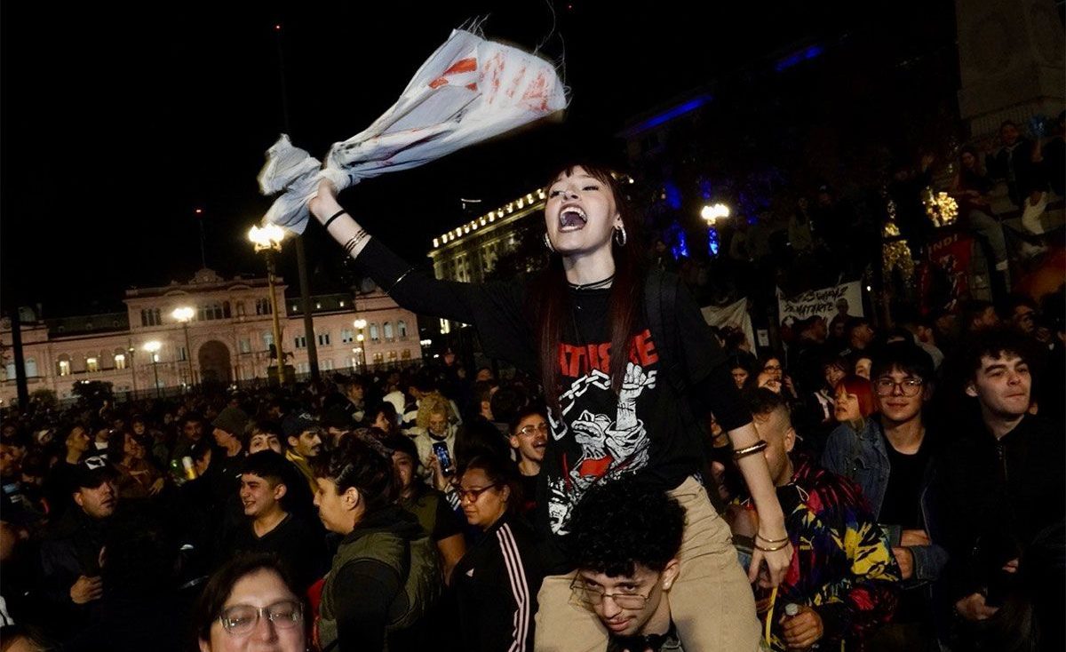 Por mis penas, bailá: el último adiós al Indio Solari